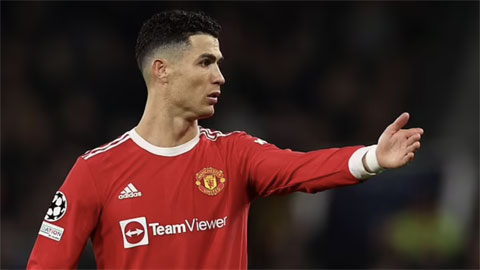 Ronaldo thất thu vì MU trắng tay