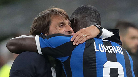 Conte lại ‘đá đểu’ Chelsea vụ Romelu Lukaku
