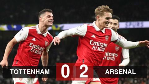 Arsenal hơn Man City 8 điểm
