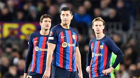 Barca lại bị giảm hạn mức lương