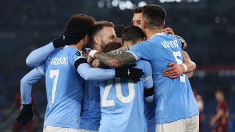 Lazio giành 3 điểm, đội khách đè thẻ phạt