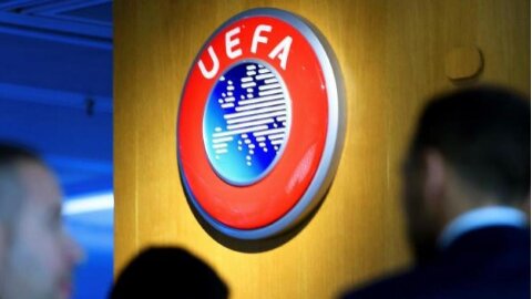 Trước Barca, UEFA từng cấm cửa đội nào dự cúp châu Âu?