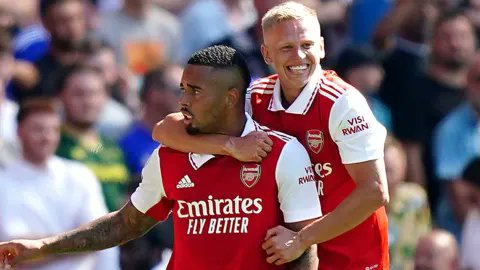 Cặp ‘tì hưu’ Zinchenko – Jesus đang hút danh hiệu cho Arsenal  