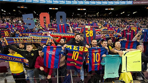 Tại sao fan Barca hô vang tên Messi ở trận đấu với Girona?