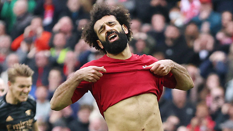 Salah có thể mất quyền đá phạt đền tại Liverpool