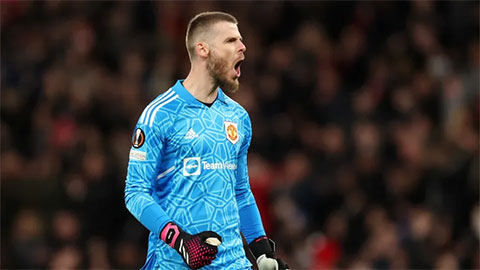 Fan tán dương De Gea sau sau khi cản phá xuất sắc quả phạt đền