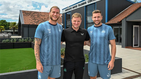 ‘Thánh ngáo’ Karius được Newcasle giữ lại thêm 1 năm