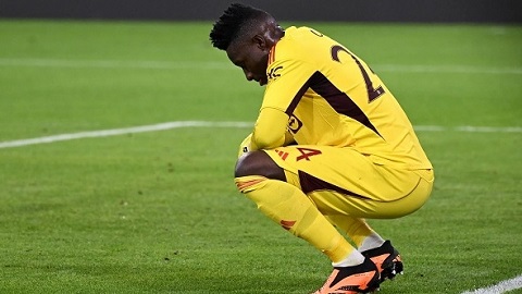 Sau cơn ác mộng Bayern, Onana lại mắc sai lầm ngớ ngẩn ở Manchester