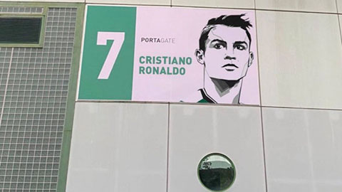 Ronaldo nhận vinh dự hiếm có của Sporting Lisbon