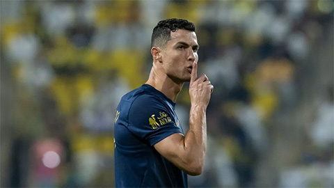 CĐV Al Ettifaq dùng ‘bùa’ Messi để ‘ám’ Ronaldo tịt ngòi