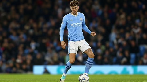 Ai sẽ thay thế vai trò hậu vệ tấn công của John Stones?