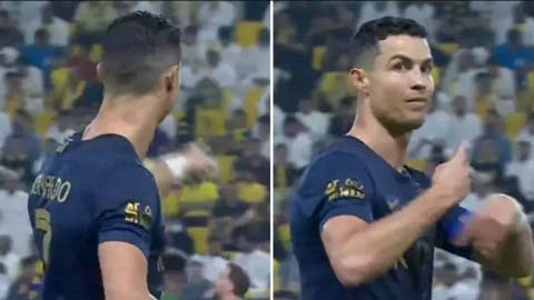 Xem Ronaldo gây sốt khi ra dấu đòi thay trọng tài ở trận thắng Al Ettifaq