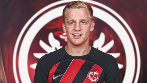 Chính thức! MU thanh lý được ‘cục nợ’ Van de Beek