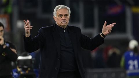Mourinho đưa ra tối hậu thư cho Roma