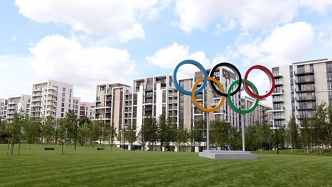 Làng Olympic bị biến thành “nhà chứa”